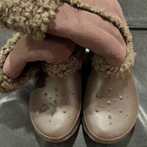 Croc Nadia Fleece Boots Nearly New Faux Fleece Sherpa